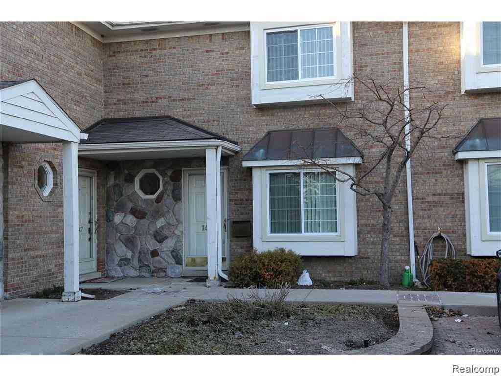 Condo For Sale - 159 Coolidge Road <br/> Birmingham, MI 48009
