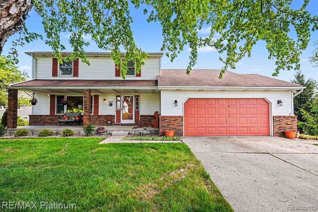 Homes For Sale - 61959 Topsfield Lane <br/> South Lyon, MI 48178