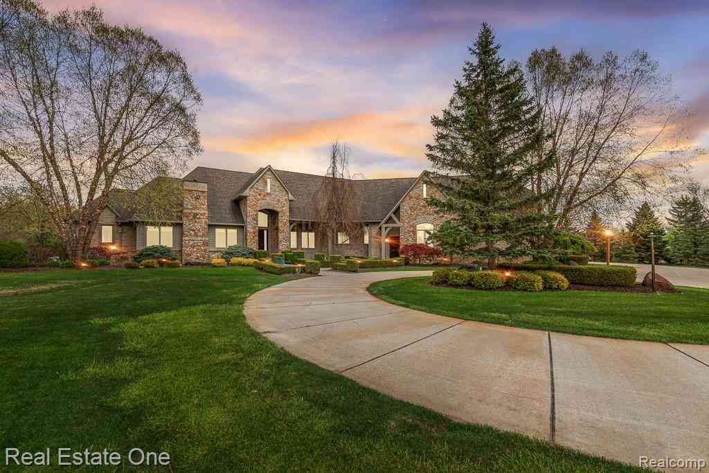 Homes For Sale - 78642 Harvest Lane <br/> Macomb County, Romeo, MI 48065
