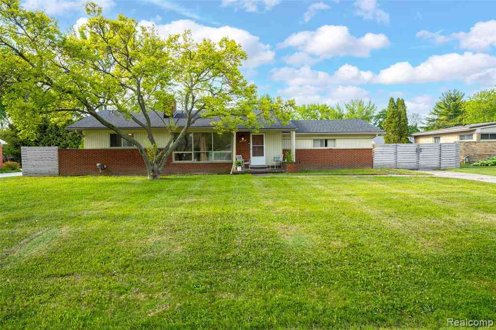Homes For Sale - 31821 Wayburn Street <br/> Farmington, MI 48334