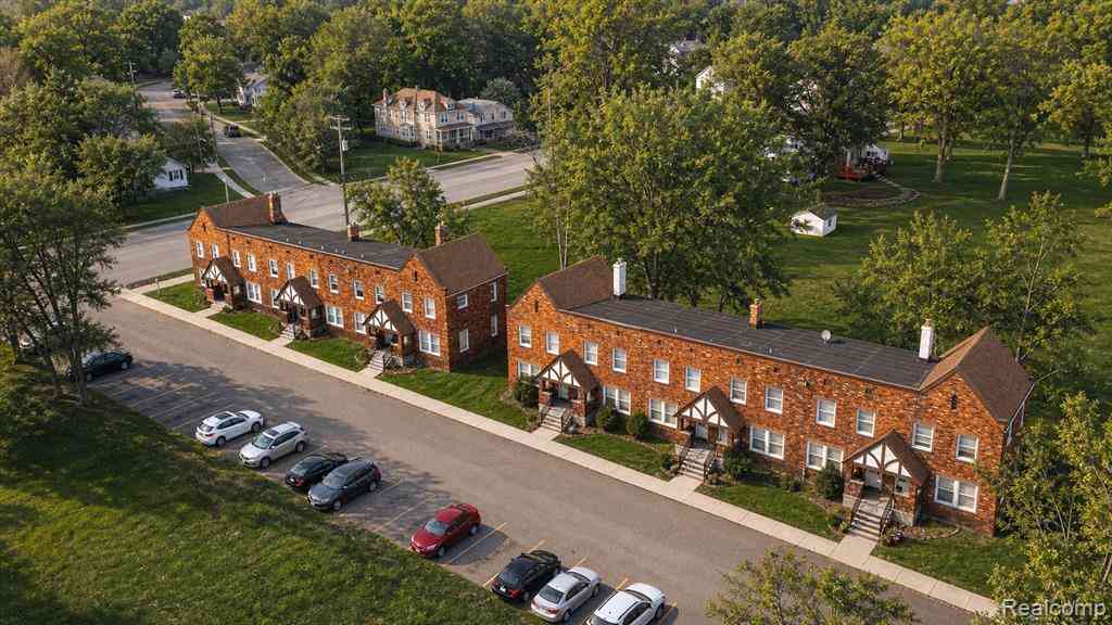 Homes For Sale - 25 Maynard Court <br/> Oakland County, Pontiac, MI 48342