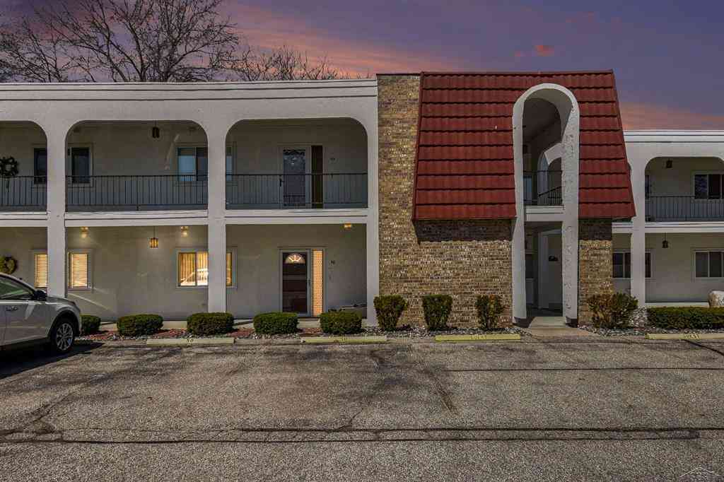 Condo For Sale - 9030 Greenway Boulevard <br/> Saginaw, MI 48609