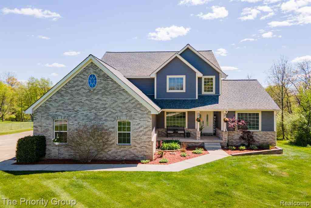 Homes For Sale - 10270 County Line Road <br/> Oakland County, Ortonville, MI 48462