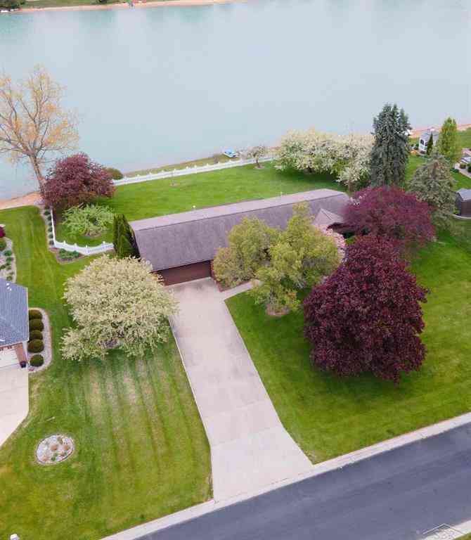 Homes For Sale - 11145 Lake Circle North Street <br/> Saginaw, MI 48609