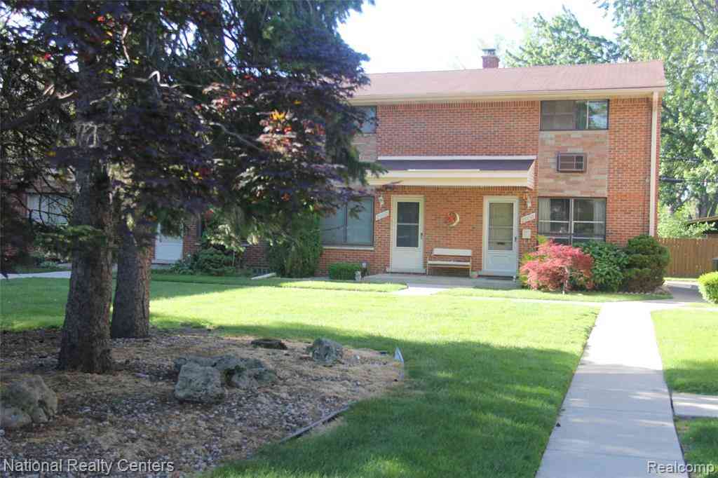 Condo For Rent - 29160 Tessmer  <br/> Madison Heights, MI 48071