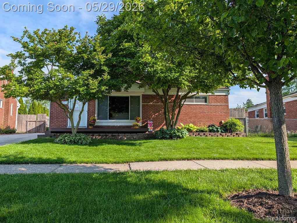 Homes For Sale - 8520 Alper Street <br/> Westland, MI 48185