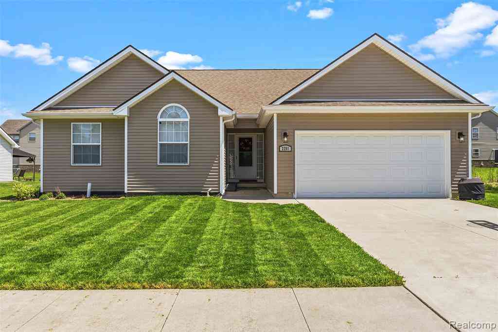 Homes For Sale - 2261 Legacy Drive <br/> Burton, MI 48519