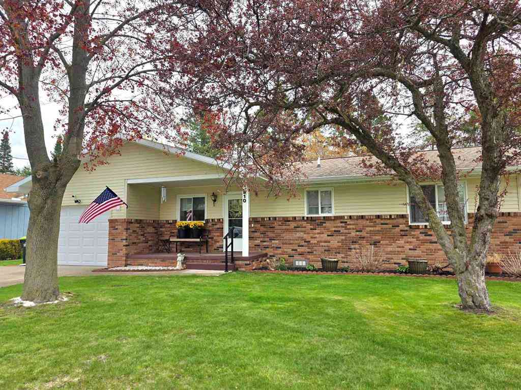 Homes For Sale - 910 Smith Street <br/> Iosco County, East Tawas, MI 48730