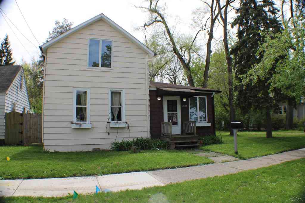 Homes For Sale - 2805 Schemm Street <br/> Saginaw, MI 48602