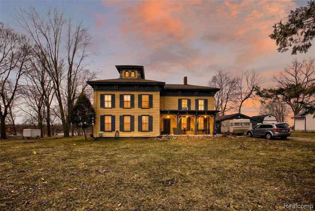Homes For Sale - 4466 Mill Street <br/> Lapeer County, Columbiaville, MI 48421