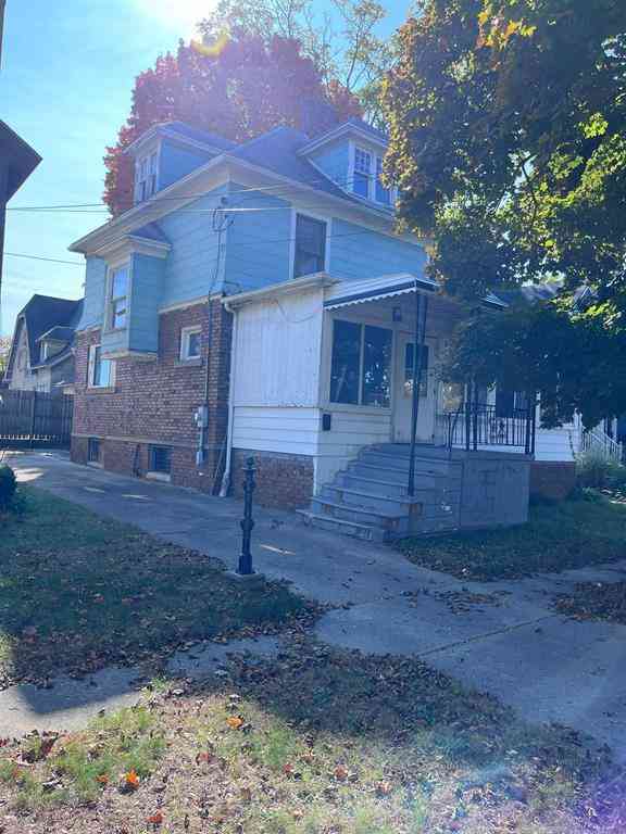 Homes For Sale - 410 E Fourth Street <br/> Flint, MI 48503