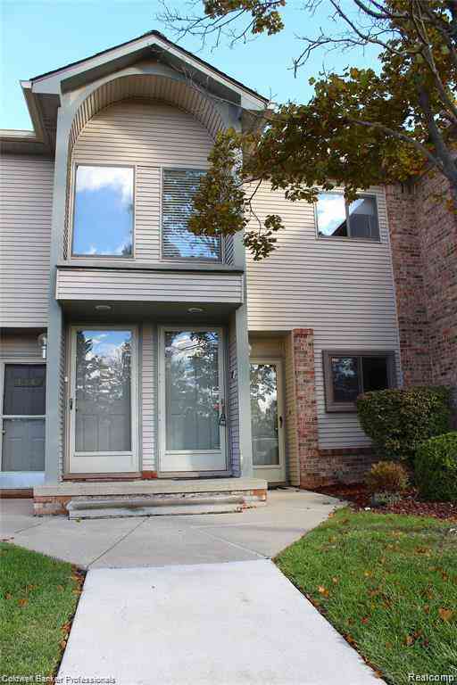 Condo For Rent - 42540 Lilley Pointe Drive <br/> Canton, MI 48187