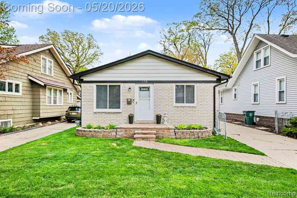 Homes For Sale - 614 Gardenia Avenue <br/> Royal Oak, MI 48067