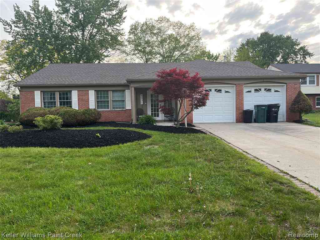 Homes For Sale - 4971 Butler Drive <br/> Troy, MI 48085