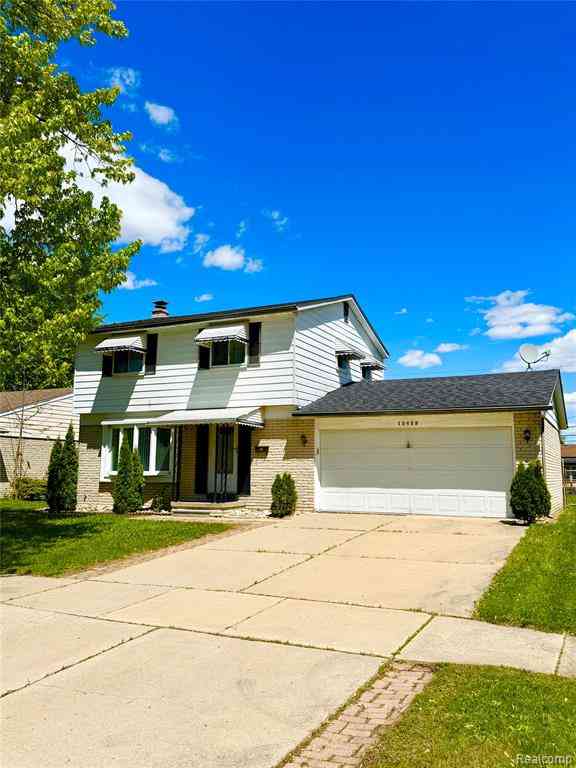 Homes For Sale - 15439 Vivian Street <br/> Taylor, MI 48180