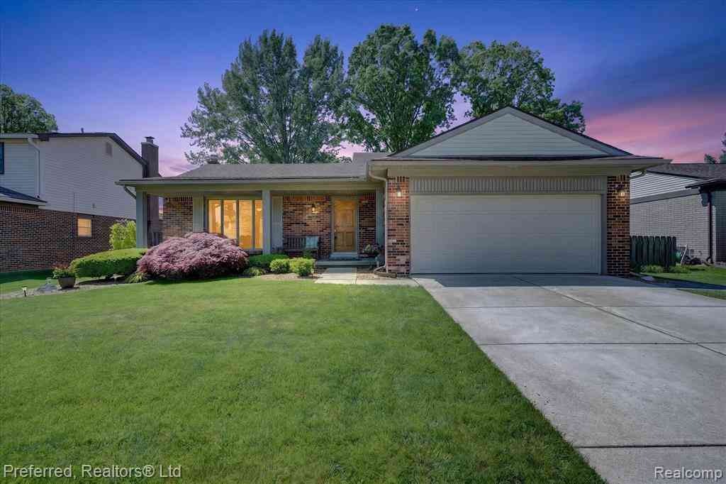 Homes For Sale - 44181 Cranberry Drive <br/> Canton, MI 48187