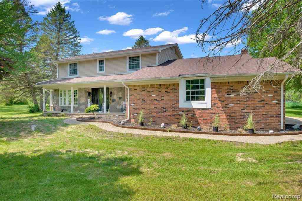 Homes For Sale - 3483 Flint River Road <br/> Lapeer County, Columbiaville, MI 48421