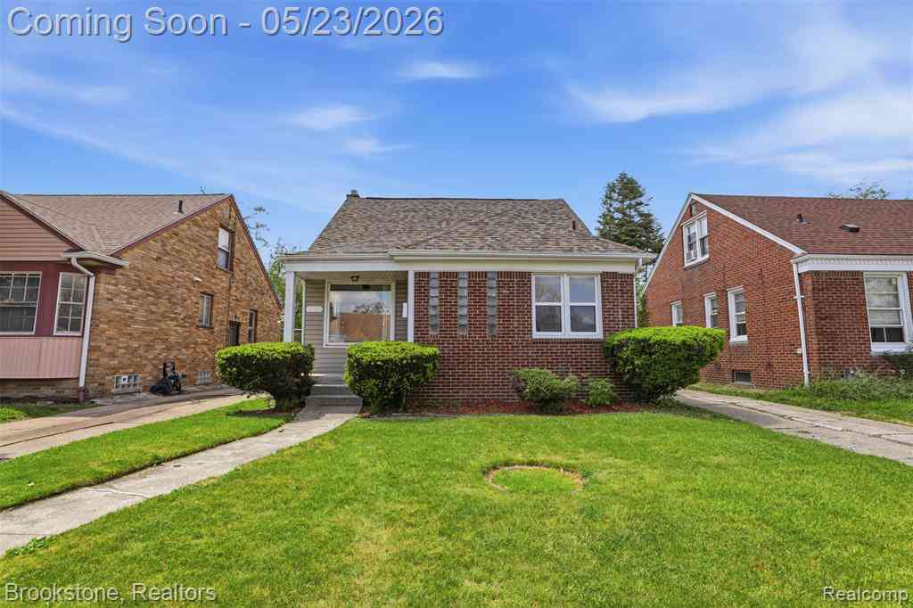 Homes For Sale - 19759 Strathmoor Street <br/> Detroit, MI 48235