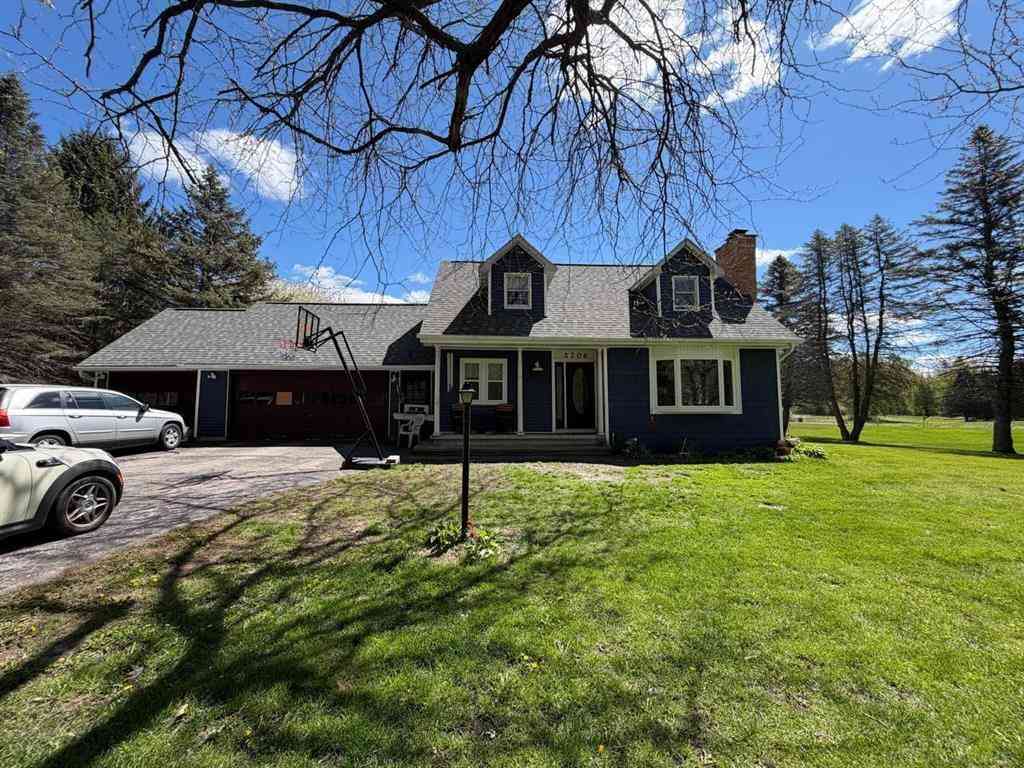 Homes For Sale - 2206 N 5 Mile Road <br/> Midland, MI 48642