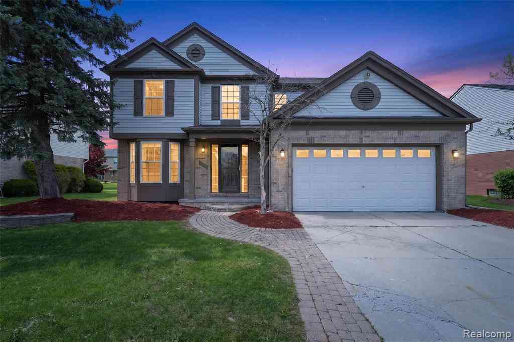 Homes For Sale - 4642 Pond Run  <br/> Canton, MI 48188