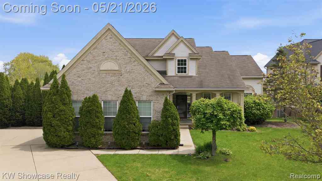 Homes For Sale - 2143 Warbler Court <br/> Commerce Twp, MI 48382