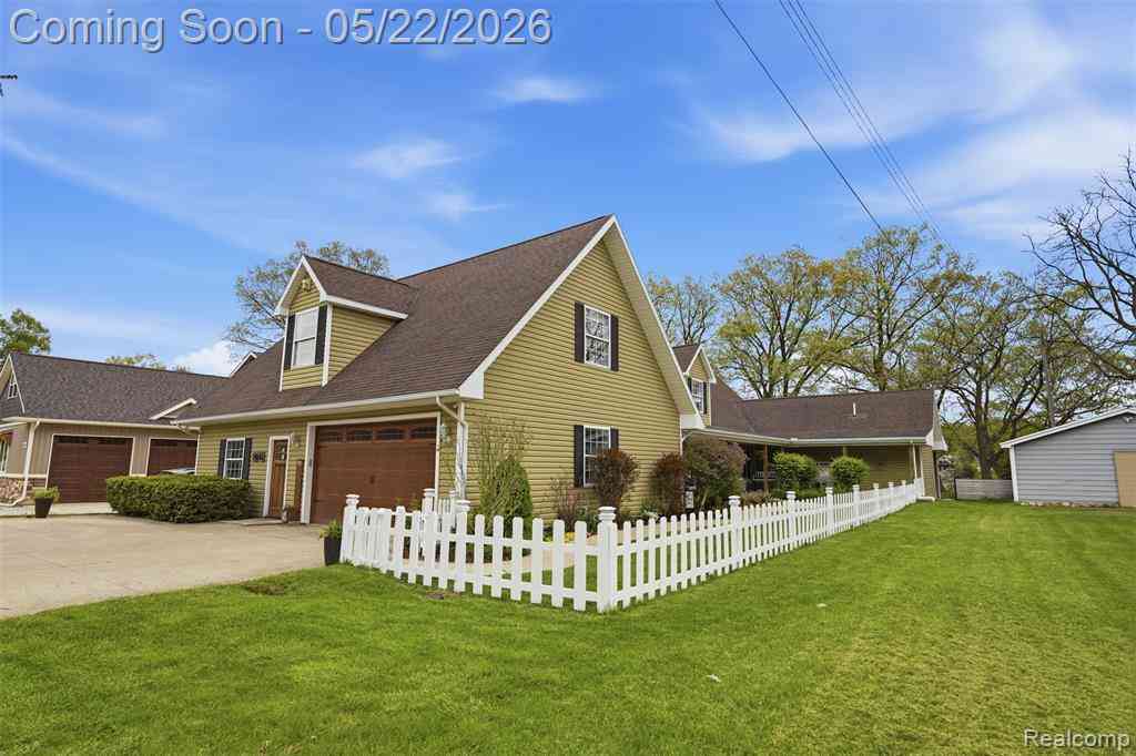 Homes For Sale - 16263 S Seymour Road <br/> Linden, MI 48451