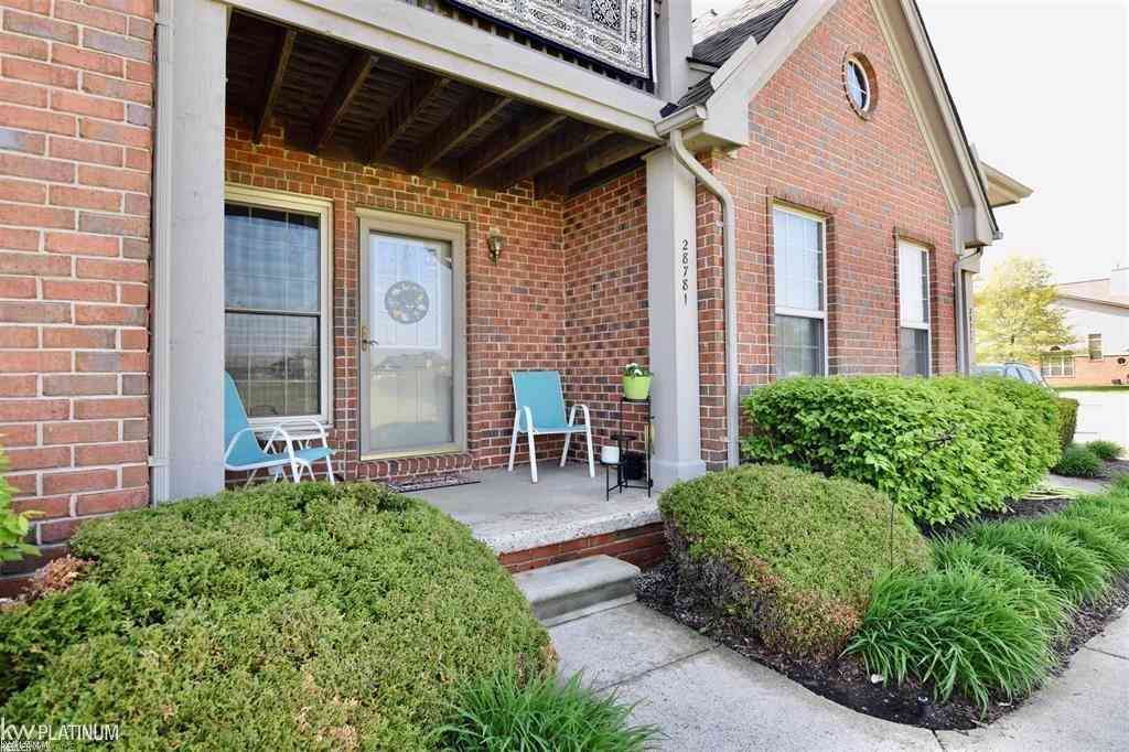 Condo For Sale - 28781 Berwick Court <br/> Chesterfield, MI 48047