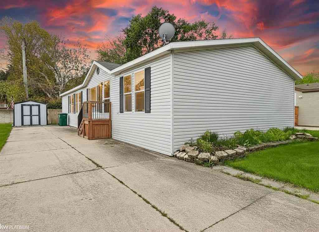 Homes For Sale - 23344 Arlington Drive <br/> Clinton Township, MI 48036