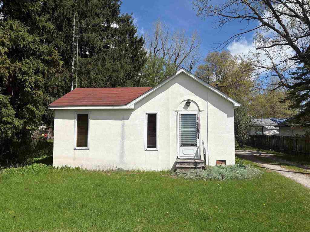 Homes For Sale - 710 Bentley Street <br/> Saginaw County, Chesaning, MI 48616