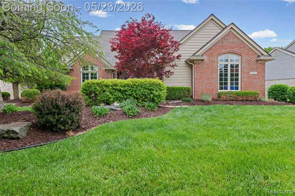 Homes For Sale - 51013 W Hills Drive <br/> Wayne County, Plymouth, MI 48170