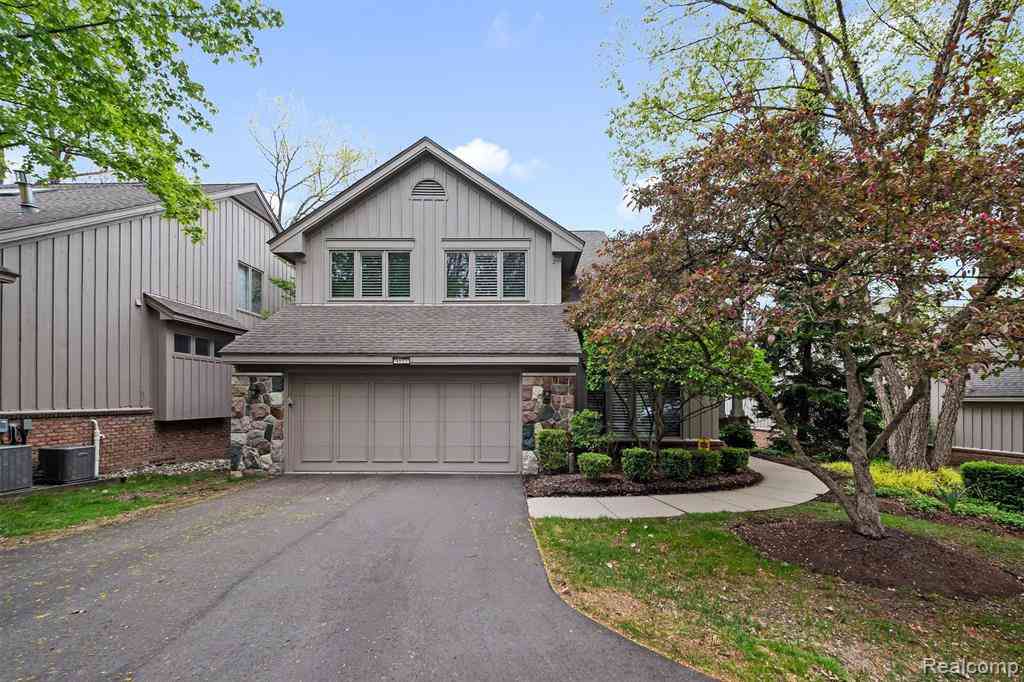 Condo For Sale - 4822 Hidden Lane <br/> West Bloomfield, MI 48323