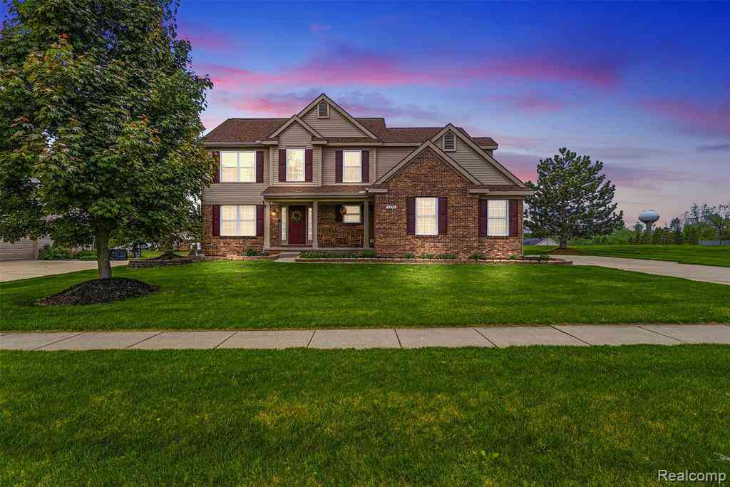 Homes For Sale - 6158 Lismore Circle <br/> Grand Blanc, MI 48439