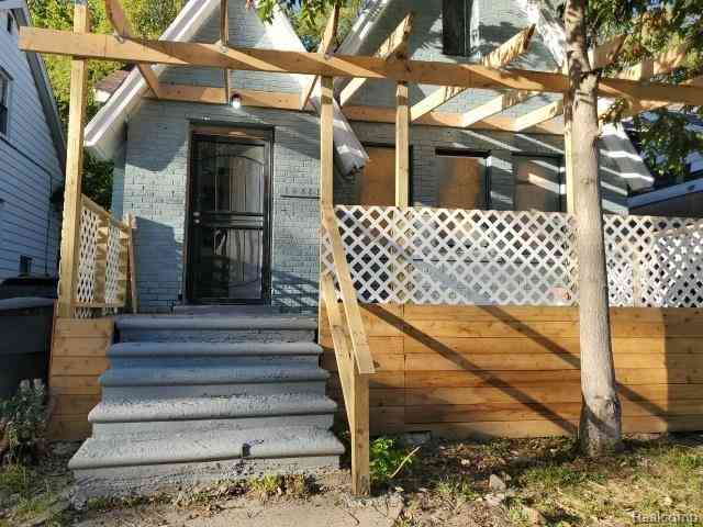 Homes For Sale - 14881 Mapleridge Street <br/> Detroit, MI 48205