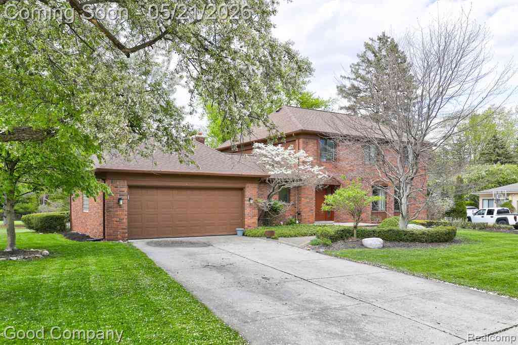Homes For Sale - 2584 Devonwood Drive <br/> Troy, MI 48098