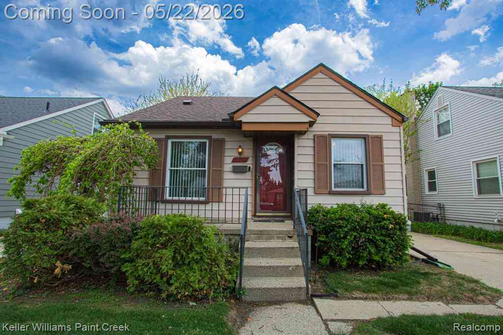Homes For Sale - 1824 Westgate Avenue <br/> Royal Oak, MI 48073