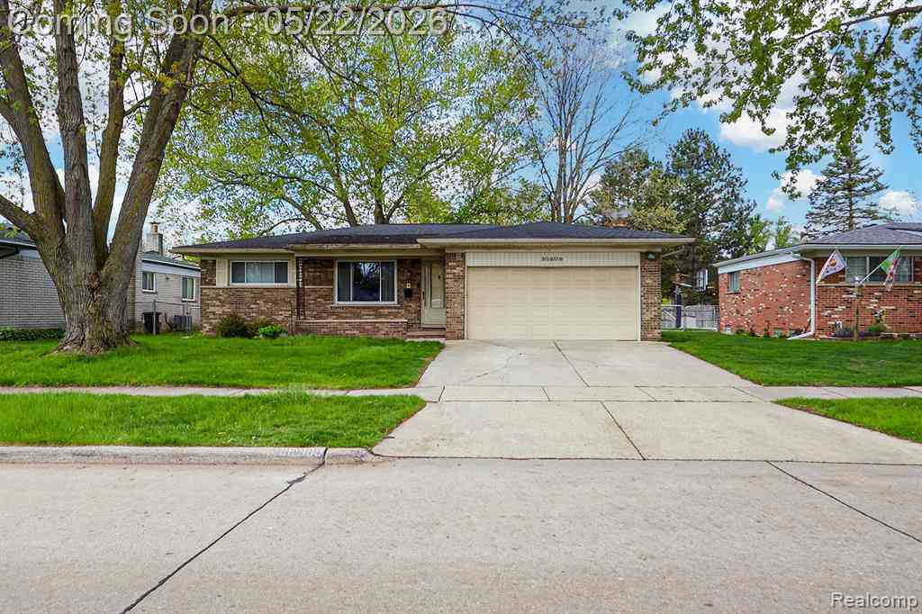 Homes For Sale - 30809 Elmhurst Drive <br/> Oakland County, Madison Heights, MI 48071