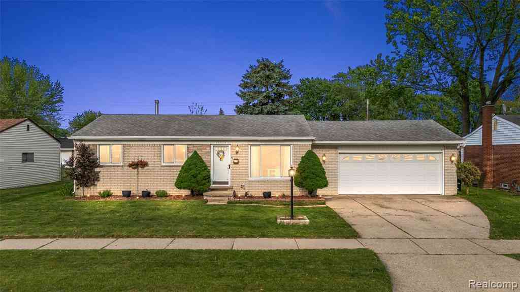 Homes For Sale - 34564 Whittaker Street <br/> Clinton Township, MI 48035