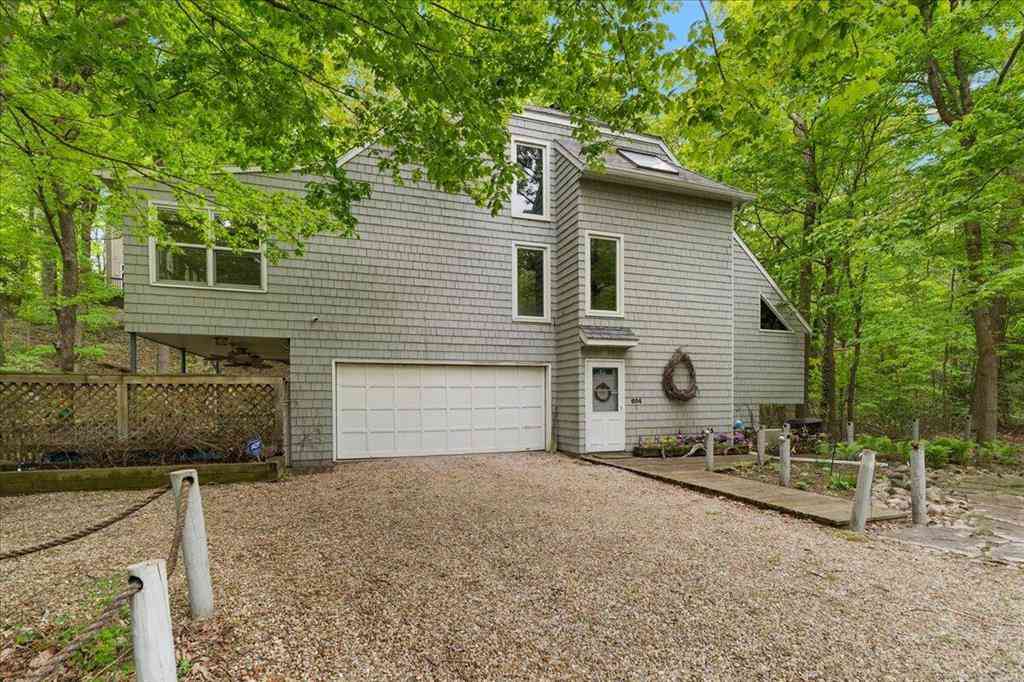 Homes For Sale - 604 Pine Lane <br/> Sawyer, MI 49125