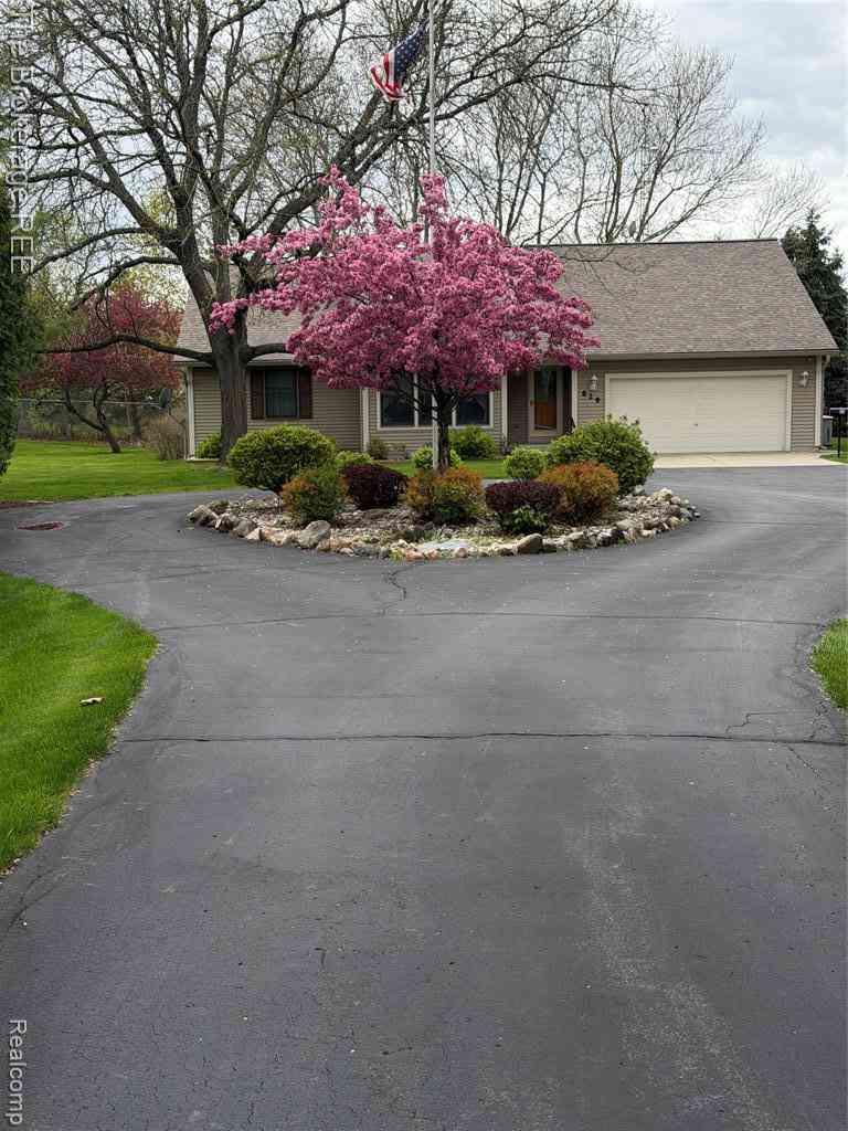 Homes For Sale - 629 N Lapeer Street N N<br/> Davison, MI 48423