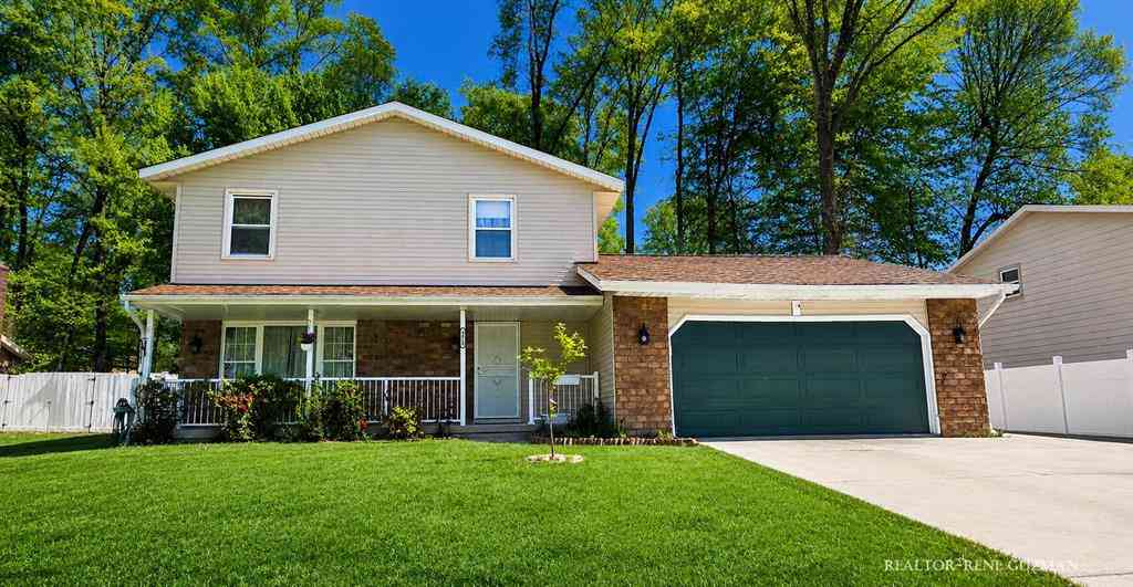 Homes For Sale - 4810 Stauffer Avenue Se SE<br/> Kent County, Kentwood, MI 49508