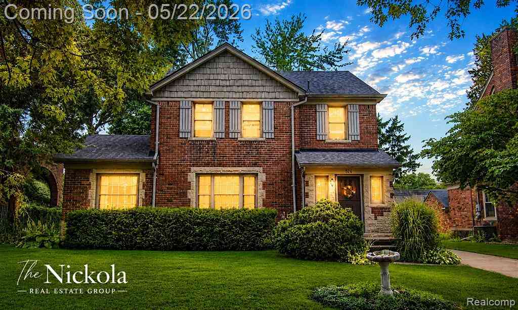 Homes For Sale - 515 Barrington Road <br/> Grosse Pointe, MI 48230