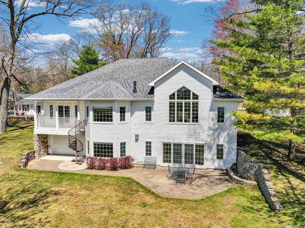Homes For Sale - 2185 E Houghton Drive <br/> Houghton Lake, MI 48629