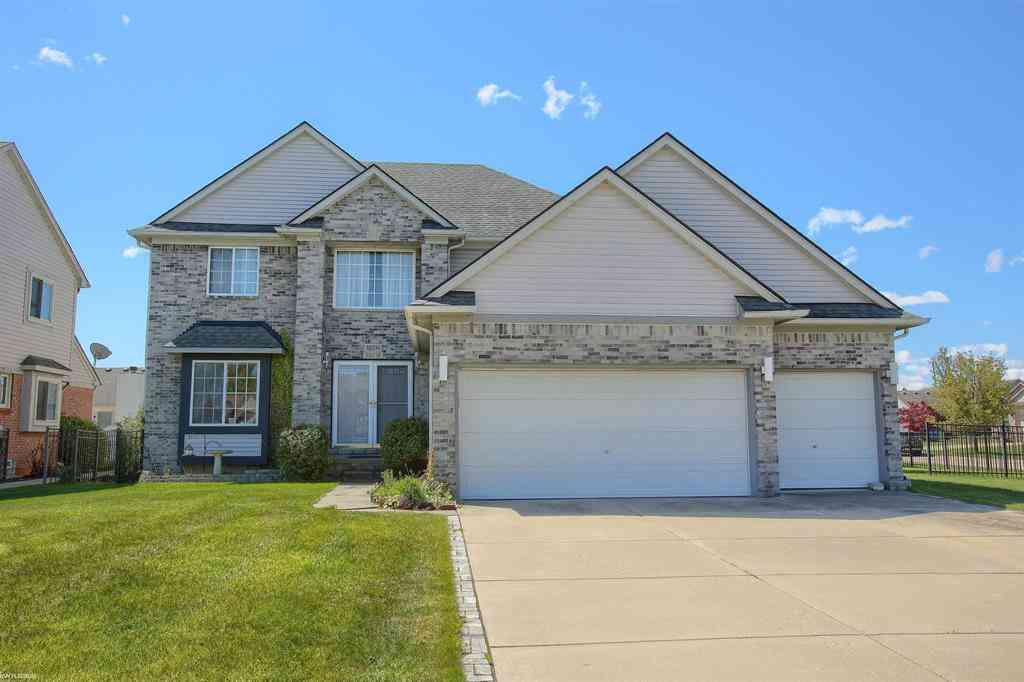 Homes For Sale - 32036 Holly Drive <br/> Chesterfield, MI 48047