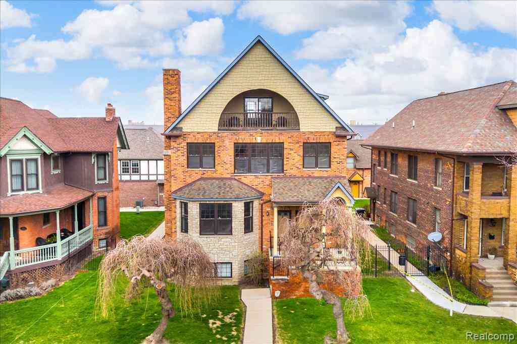 Condo For Sale - 429 E Ferry Street  #9<br/> Detroit, MI 48202