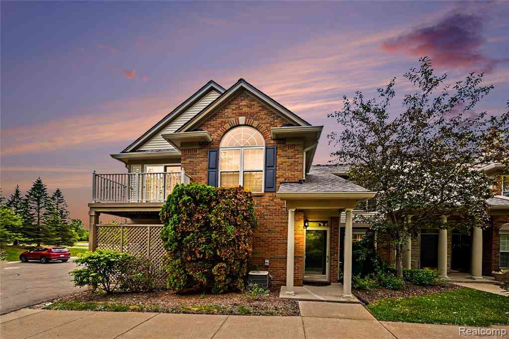 Condo For Sale - 3633 Oakmonte Boulevard  #189<br/> Rochester, MI 48306