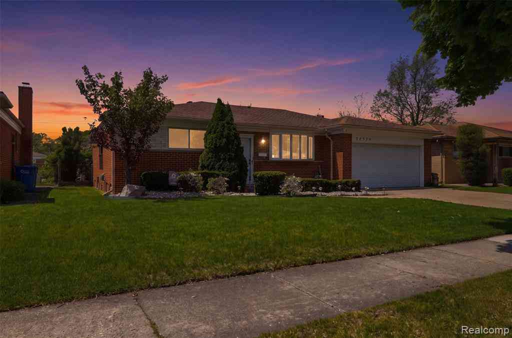 Homes For Sale - 31539 Rosenbusch Drive <br/> Warren, MI 48088