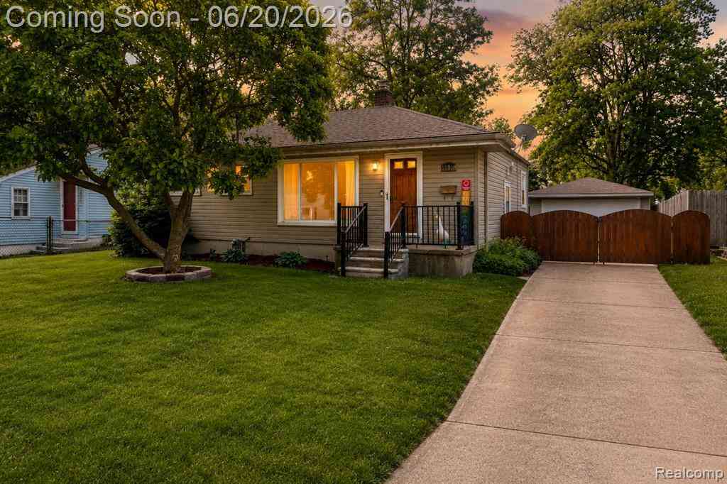 Homes For Sale - 31539 Glen Street <br/> Westland, MI 48186