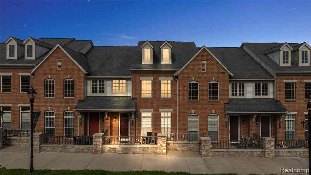 Condo For Sale - 13 N N Squirrel Road <br/> Auburn Hills, MI 48326