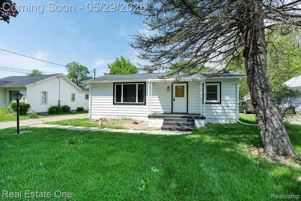 Homes For Sale - 1056 Adams Road <br/> Genesee County, Burton, MI 48509