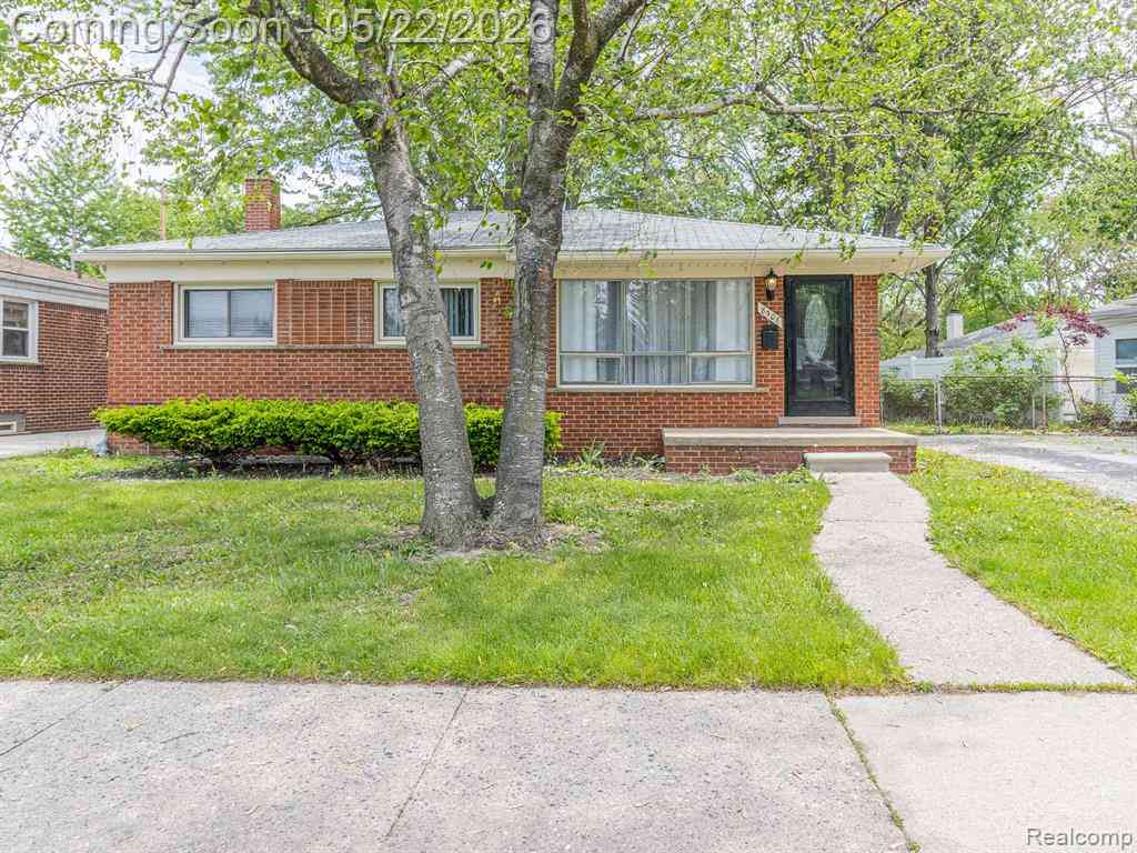 Homes For Sale - 8501 Allen Road <br/> Allen Park, MI 48101